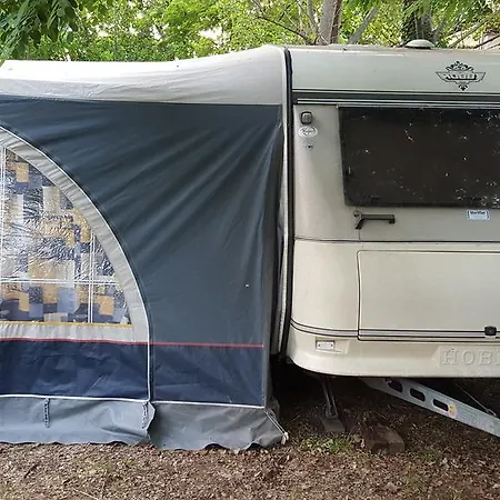 Caravan Kavatsi אתר קמפינג *