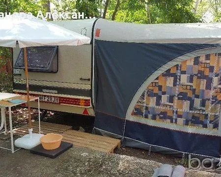 Κάμπινγκ Caravan Kavatsi